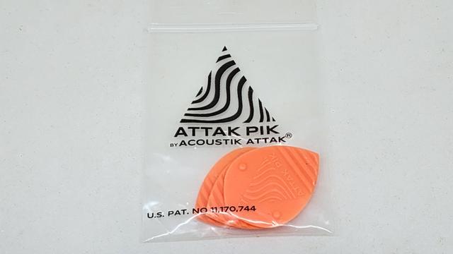 Acoustik Attak Blade II - Precision With An Edge Plectrums - 3 Pack 1